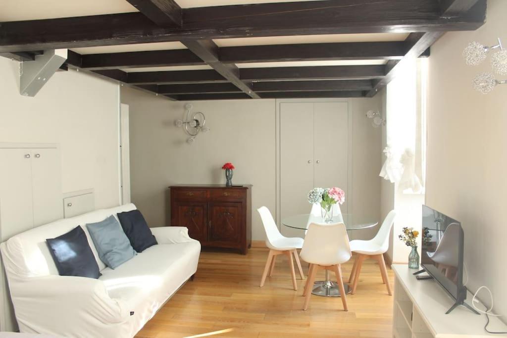 Carlo Alberto 27-c Apartament
